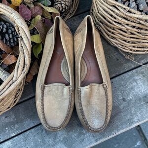 Naturalizer Tan Leather Slip-On Loafers Comfort Flats Size 9.5